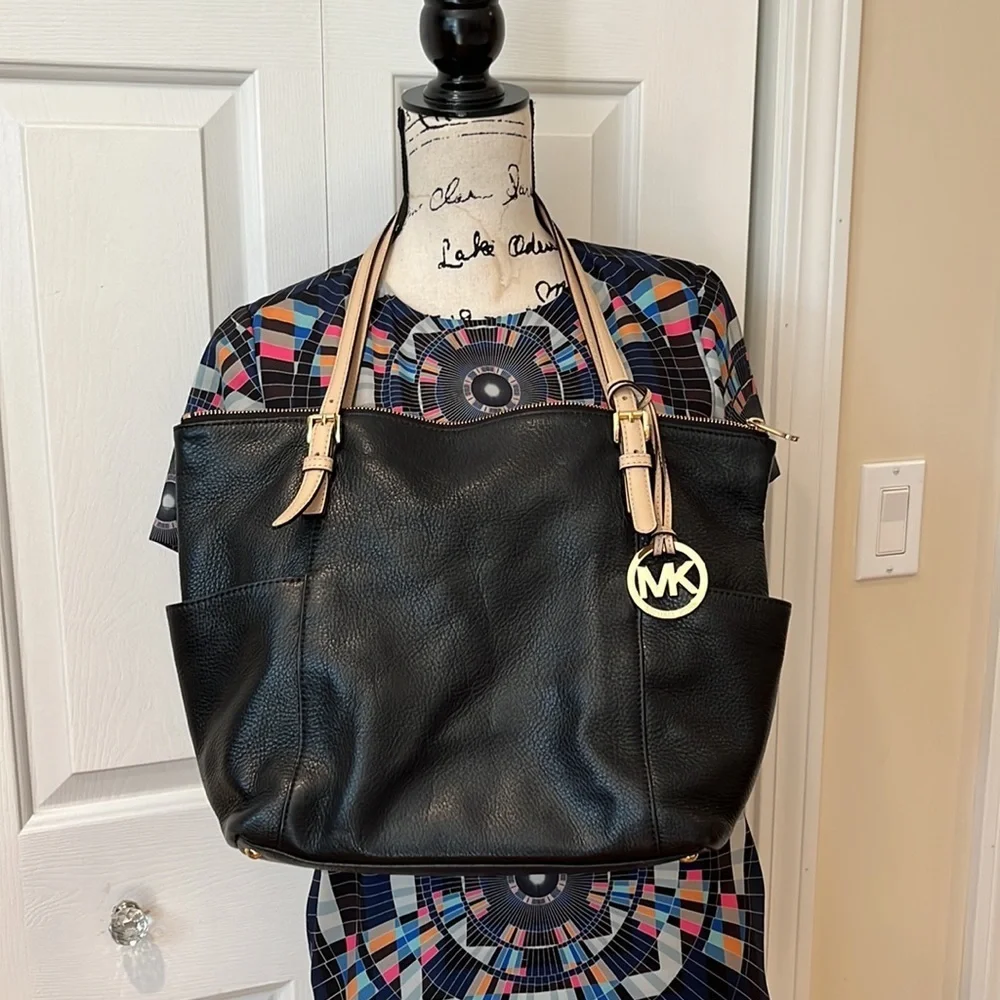 Michael Kors Black & Tan Pebbled leather Jet set tote bag - Picture 11 of 11